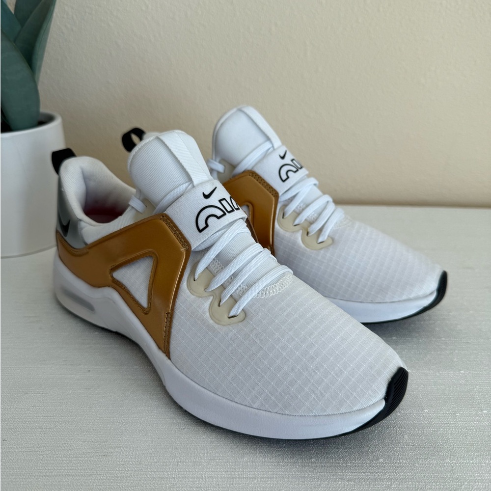 Nike Air White/Copper Mesh Athletic Sneakers Women’s 7